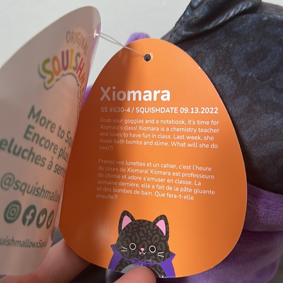 Xiomara vampire Squishmallow Halloween squish - Picture 4 of 4